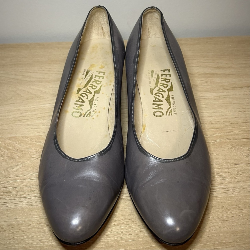Salvatore Ferragamo Gray Leather Low Block Heel Classic‎ Pumps